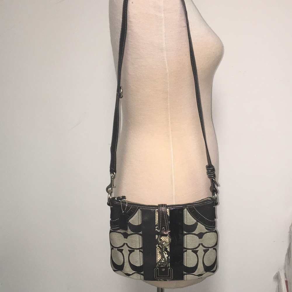 AUTHENTIC COACH PURSE